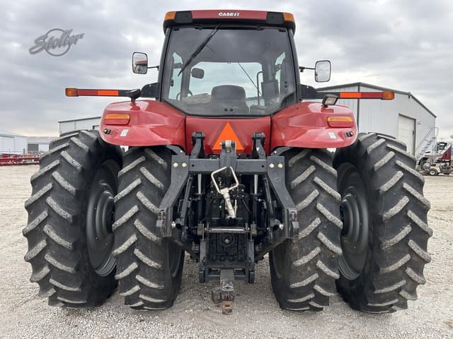 Image of Case IH Magnum 305 equipment image 3