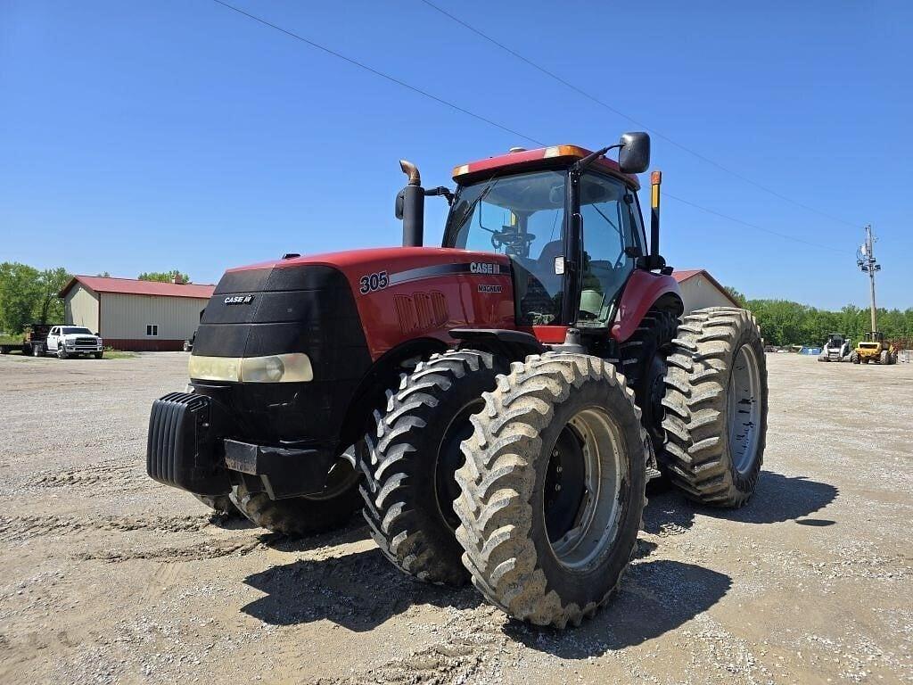 Image of Case IH Magnum 305 Primary image