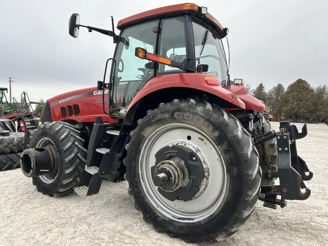 Image of Case IH Magnum 335 equipment image 4