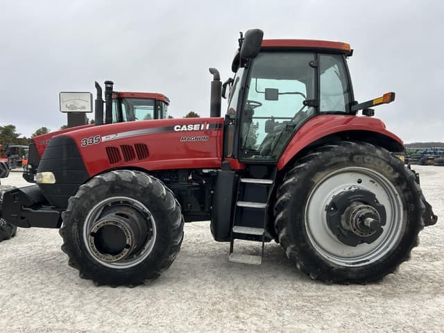 Image of Case IH Magnum 335 equipment image 2