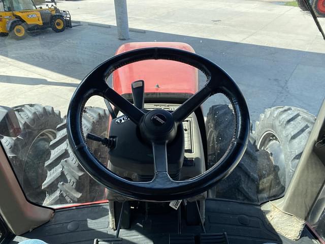 Image of Case IH Magnum 335 equipment image 3