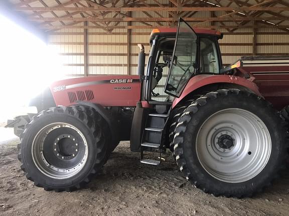 Image of Case IH Magnum 335 equipment image 1