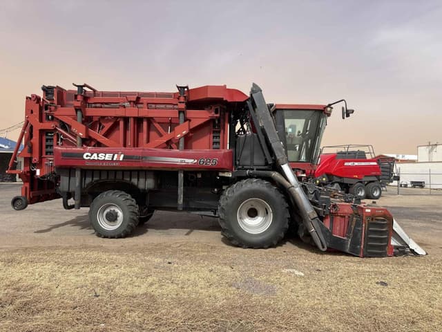 Image of Case IH Module Express 625 equipment image 3