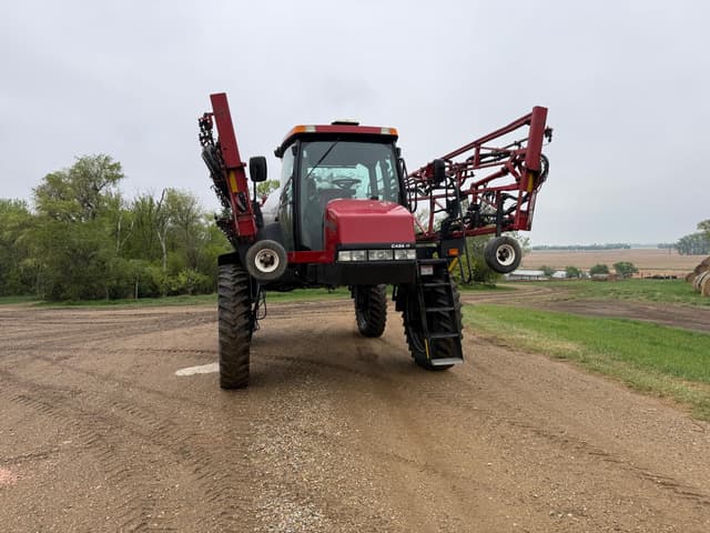 Image of Case IH 3330 Patriot equipment image 3