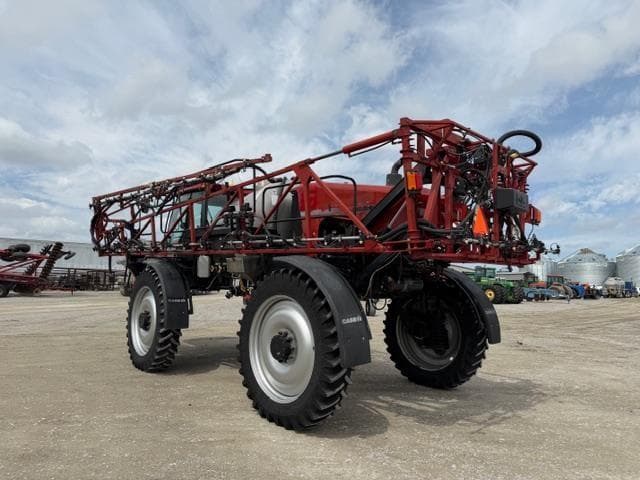 Image of Case IH 3330 Patriot equipment image 2