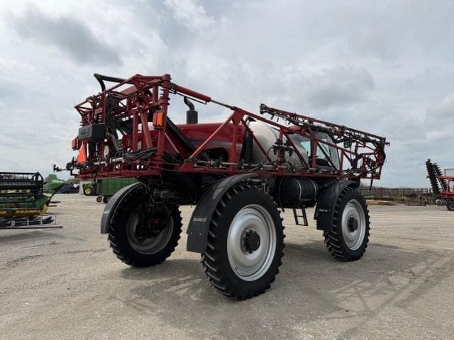 Image of Case IH 3330 Patriot equipment image 4