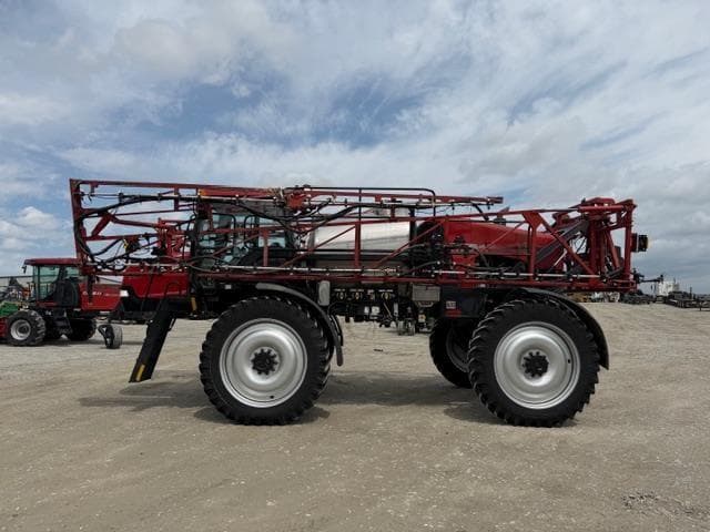 Image of Case IH 3330 Patriot equipment image 1