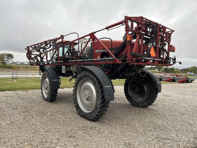 Image of Case IH 3330 Patriot equipment image 4