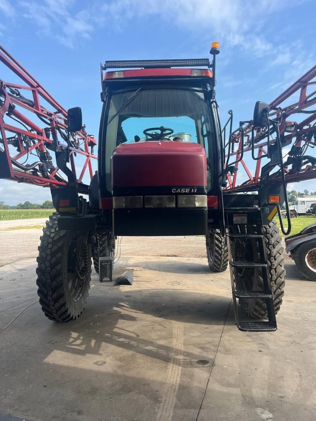 Image of Case IH 3330 Patriot equipment image 1