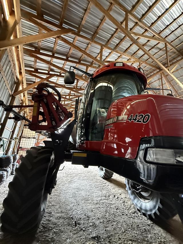 Image of Case IH Patriot 4420 equipment image 1