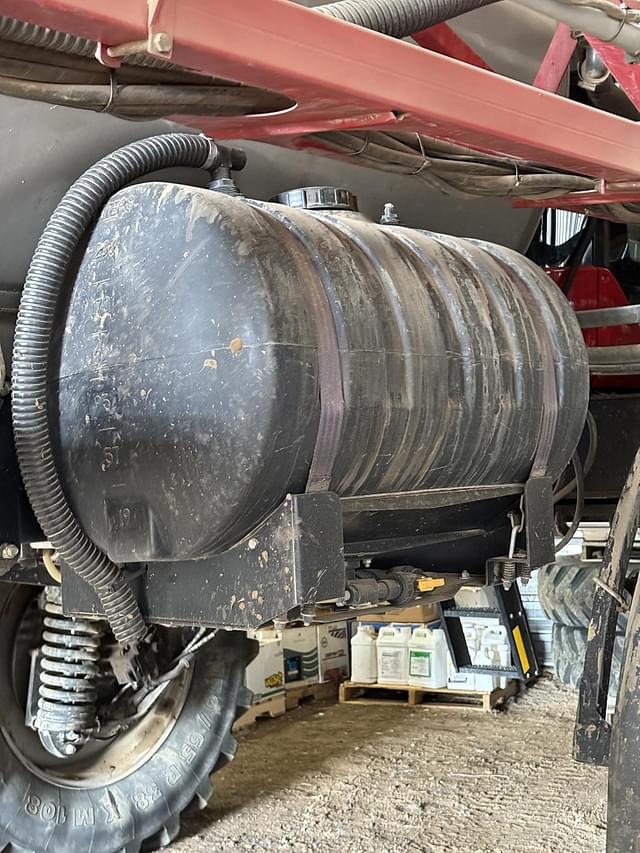 Image of Case IH Patriot 4420 equipment image 3