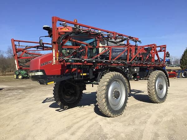 Image of Case IH Patriot 4420 equipment image 1