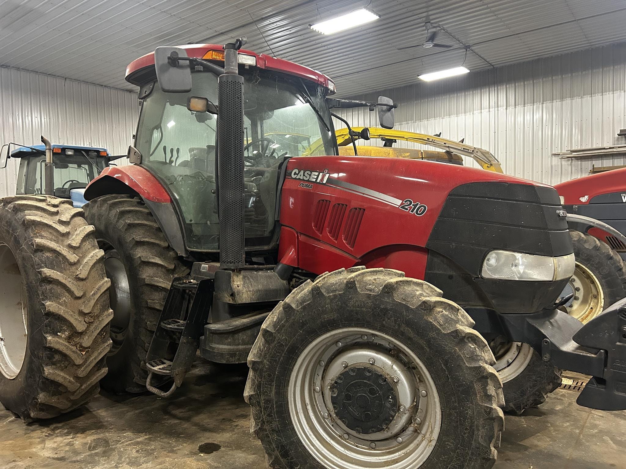 2010 Case IH Puma 210 Equipment Image0