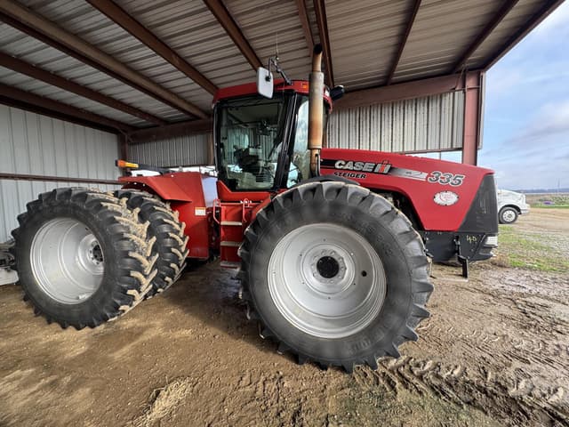 Image of Case IH Steiger 335 equipment image 3