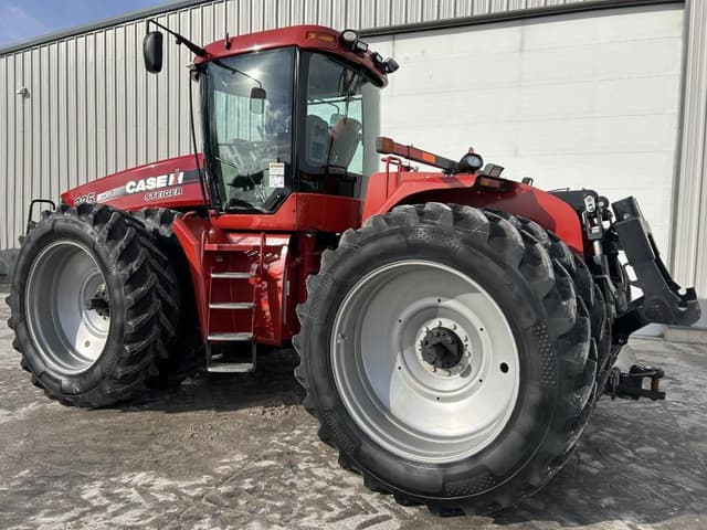 Image of Case IH Steiger 335 equipment image 4