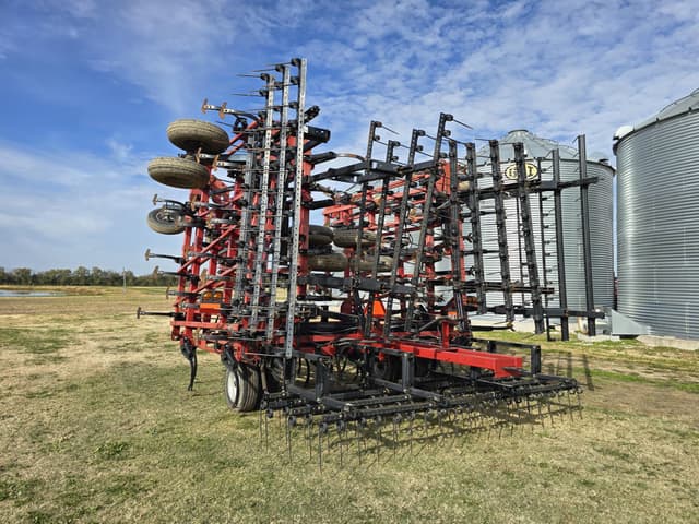 Image of Case IH Tigermate 200 equipment image 3