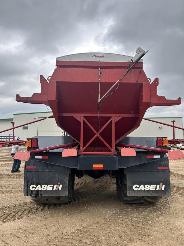 Image of Case IH Titan 3520 equipment image 2