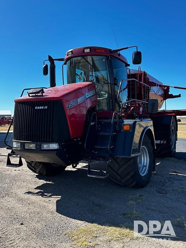 Image of Case IH Titan 4520 equipment image 3