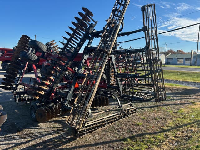 Image of Case IH 330 Turbo Till equipment image 2