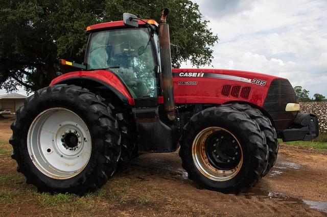 Image of Case IH Magnum 335 equipment image 3