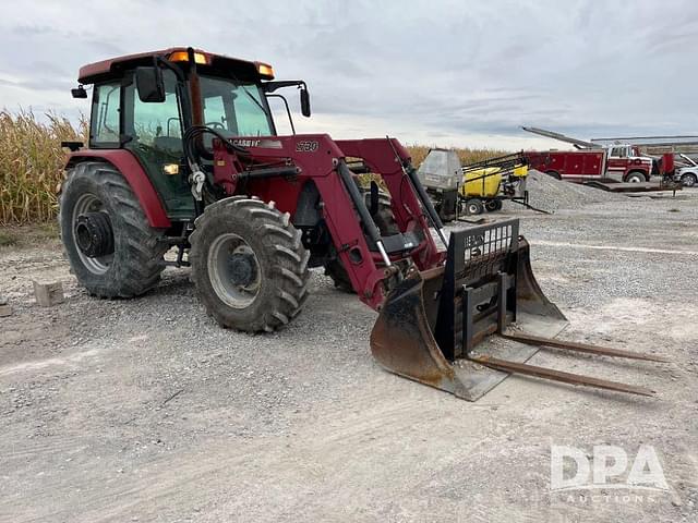 Image of Case IH Farmall 105U equipment image 4