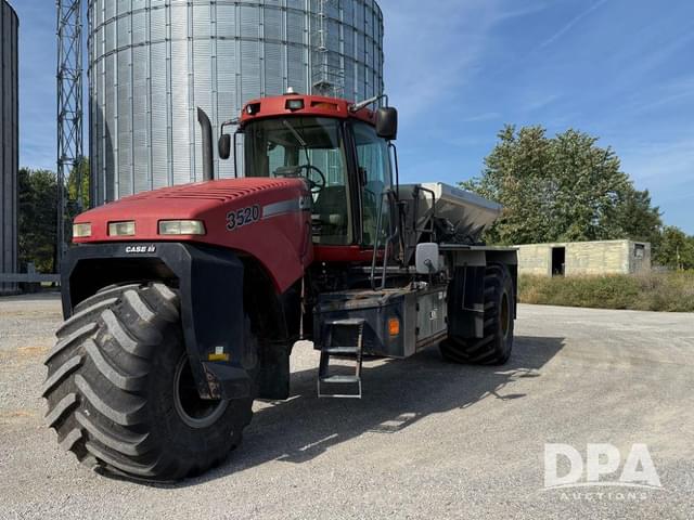 Image of Case IH Titan 3520 equipment image 2