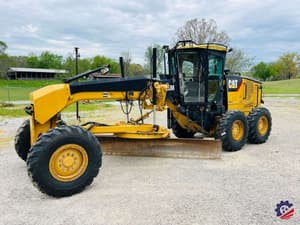 2010 Caterpillar 120M Image