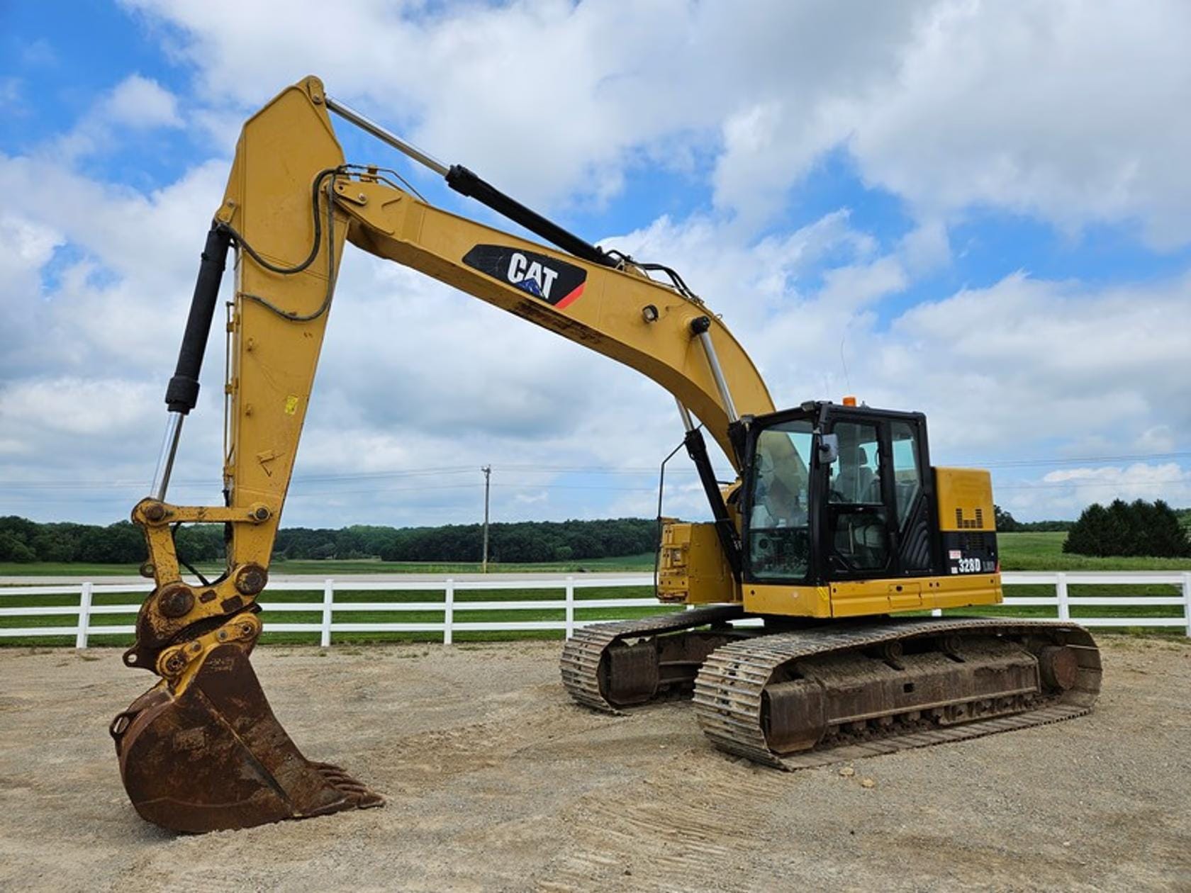 2010 Caterpillar 328D LCR Equipment Image0