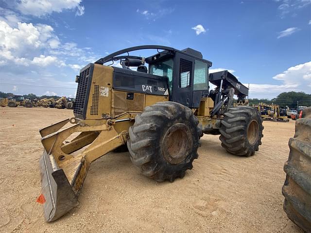 Thumbnail image Caterpillar 525C 3