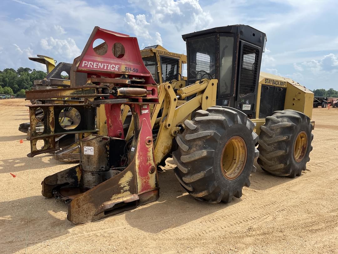 Image of Caterpillar 553 Primary image