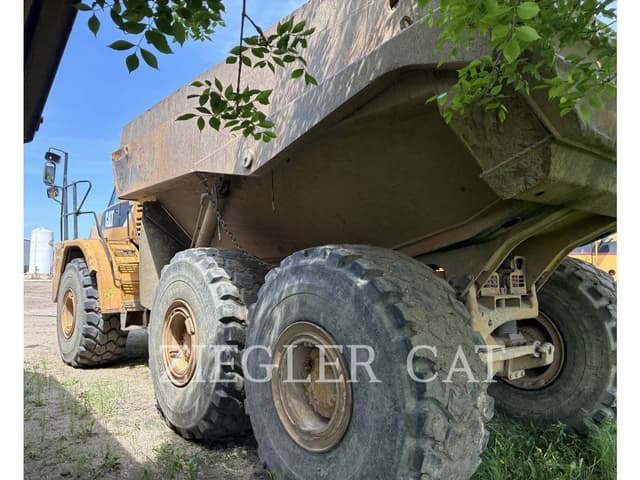 Image of Caterpillar 740 equipment image 3