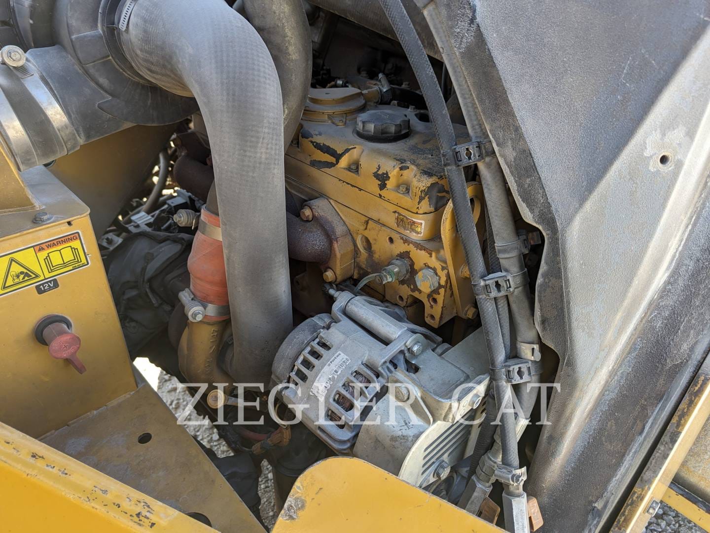 2010 Caterpillar CB64 Equipment Image0