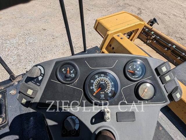Image of Caterpillar CB64 equipment image 2