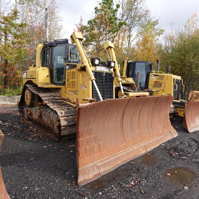Image of Caterpillar D6T XL equipment image 3