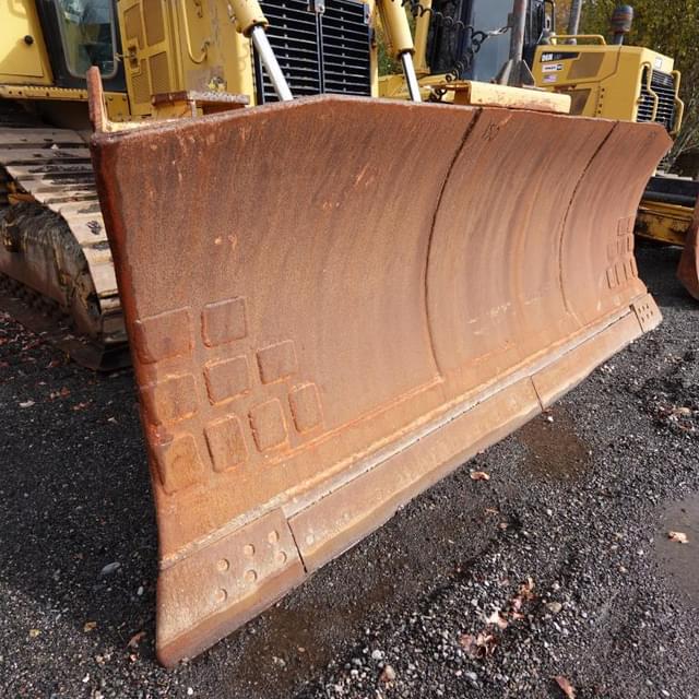 Image of Caterpillar D6T XL equipment image 1