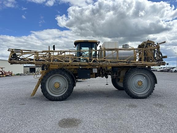 Image of Ag-Chem RoGator 1386 equipment image 1