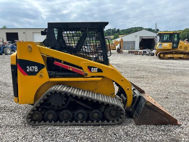 Image of Caterpillar 247B3 equipment image 4