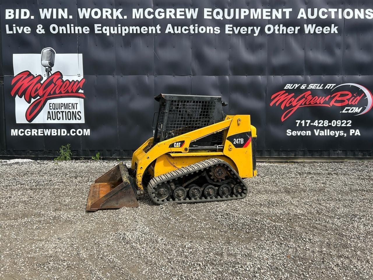 2010 Caterpillar 247B3 Equipment Image0