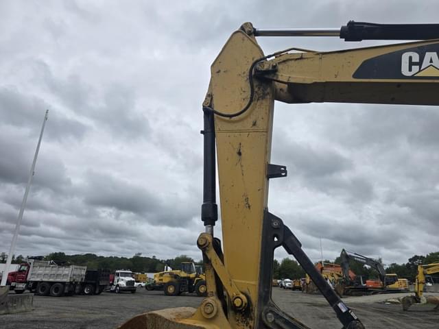 Image of Caterpillar 320D equipment image 2