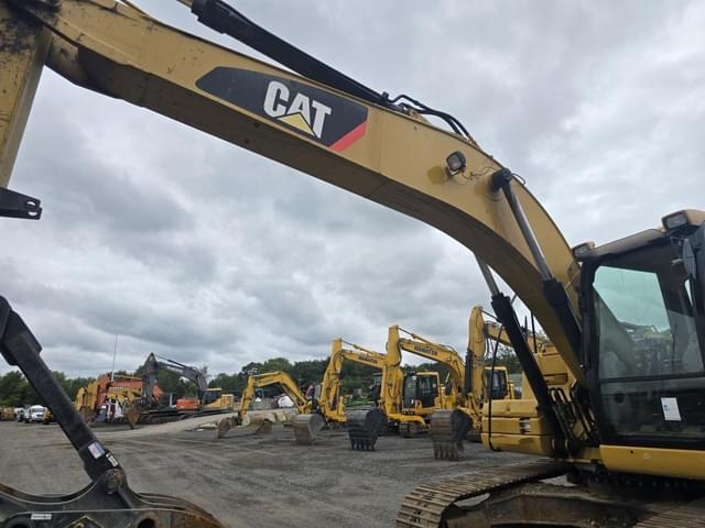 Image of Caterpillar 320D equipment image 3