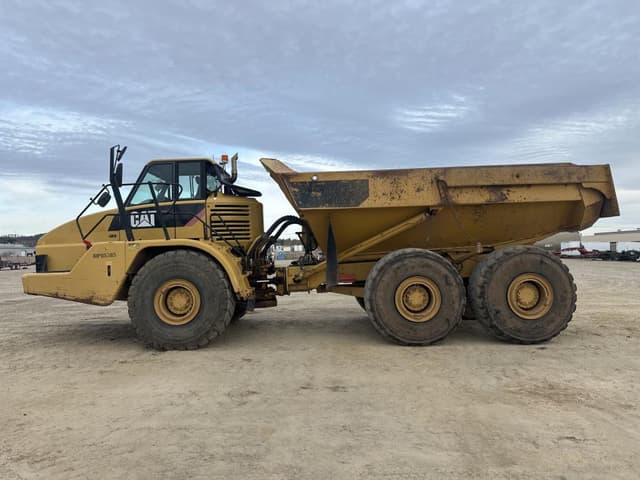 Image of Caterpillar 740 equipment image 1