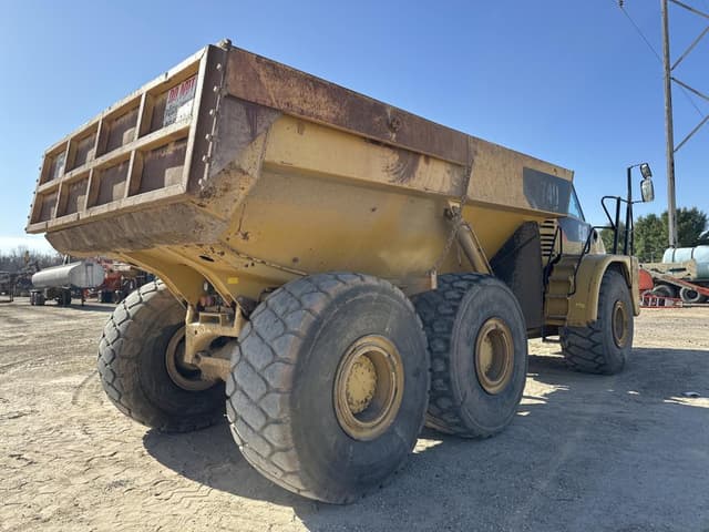 Image of Caterpillar 740 equipment image 4