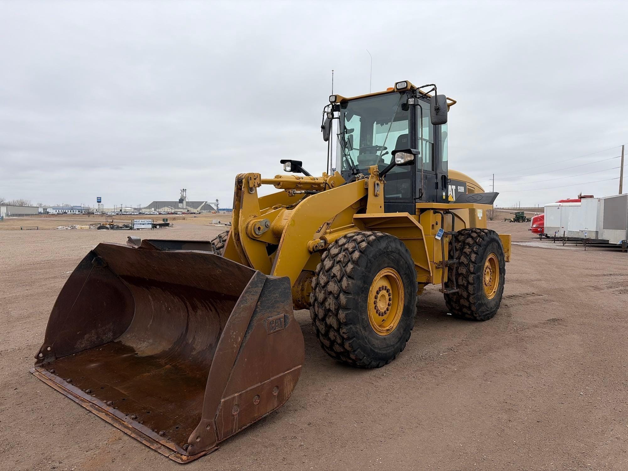 2010 Caterpillar 938H Equipment Image0