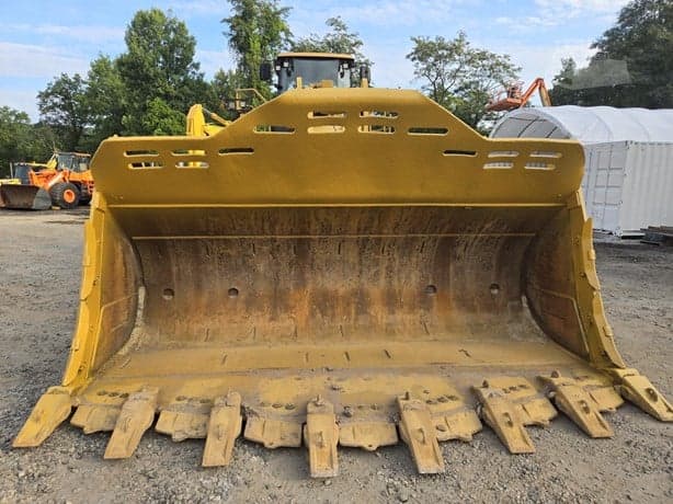 Image of Caterpillar 988H equipment image 1