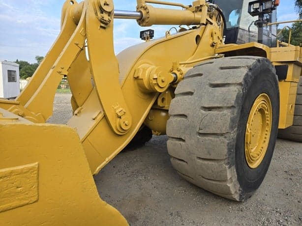 Image of Caterpillar 988H equipment image 3