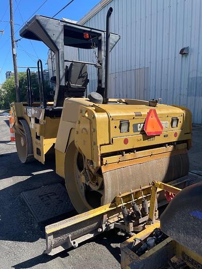 Image of Caterpillar CB434D equipment image 4