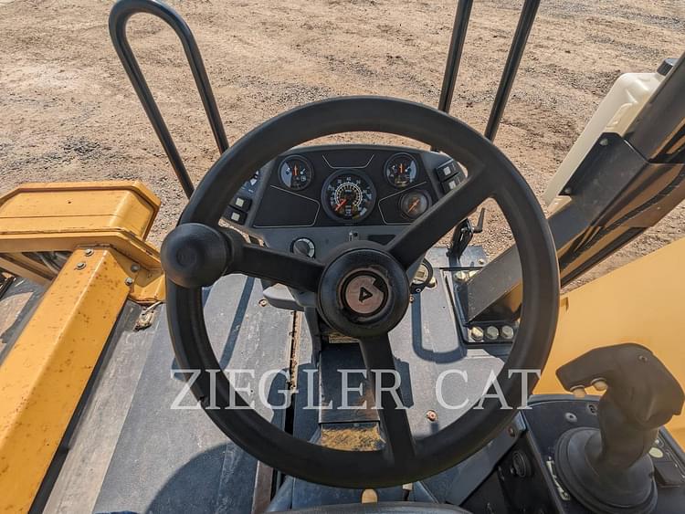 2010 Caterpillar CB54 Equipment Image0