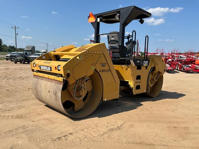 Image of Caterpillar CB54 equipment image 4