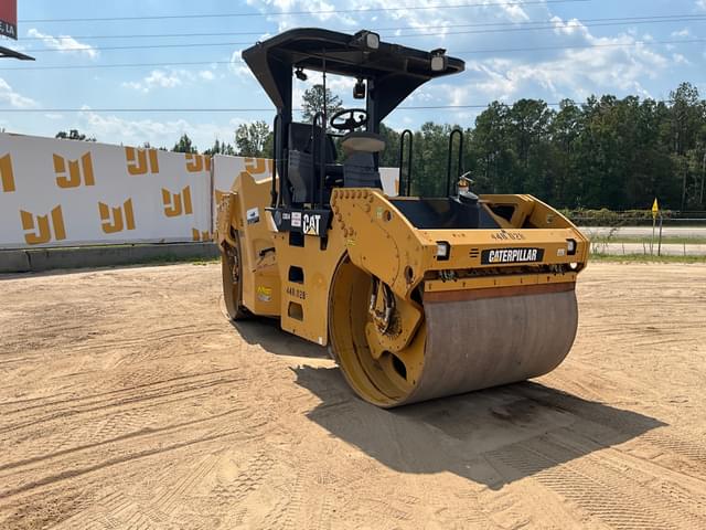 Image of Caterpillar CB54 equipment image 2