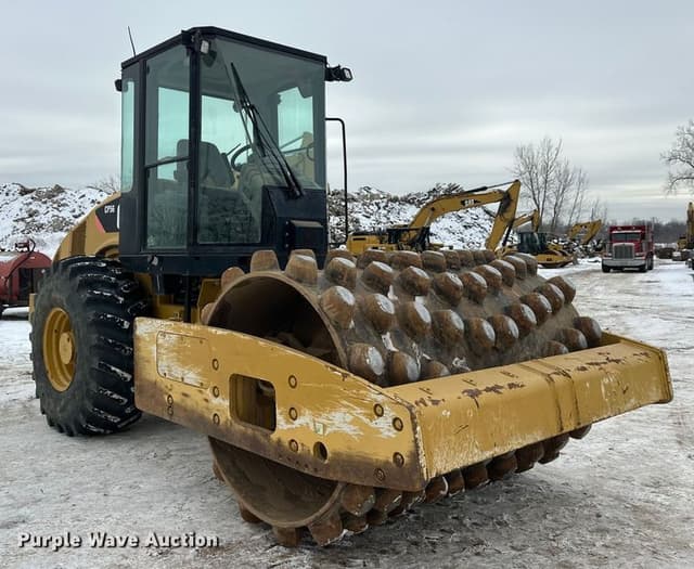 Image of Caterpillar CP56 equipment image 2